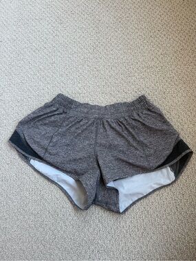 lululemon Hotty Hot Shorts 2.5 inch Grey LR